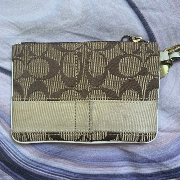 Coach wristlet - Picture 2 of 4